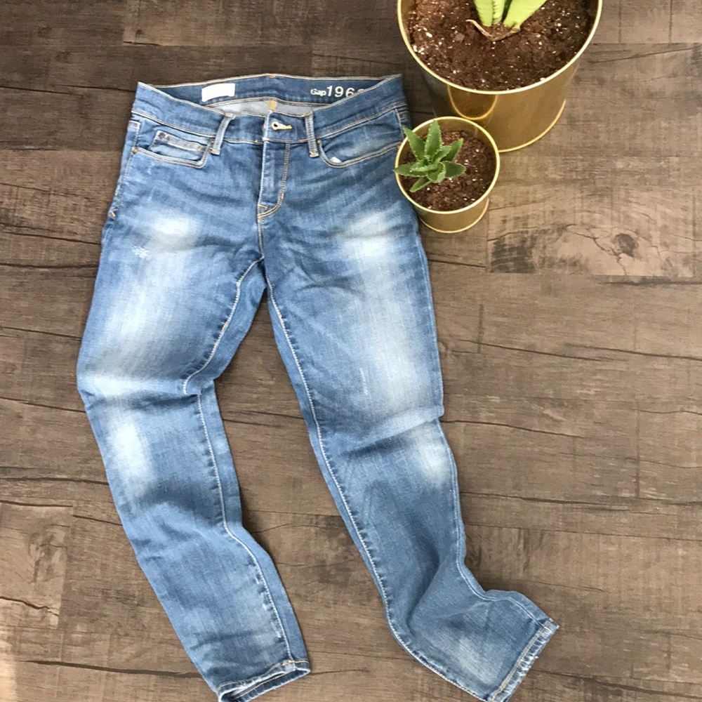 GAP distressed legging jean